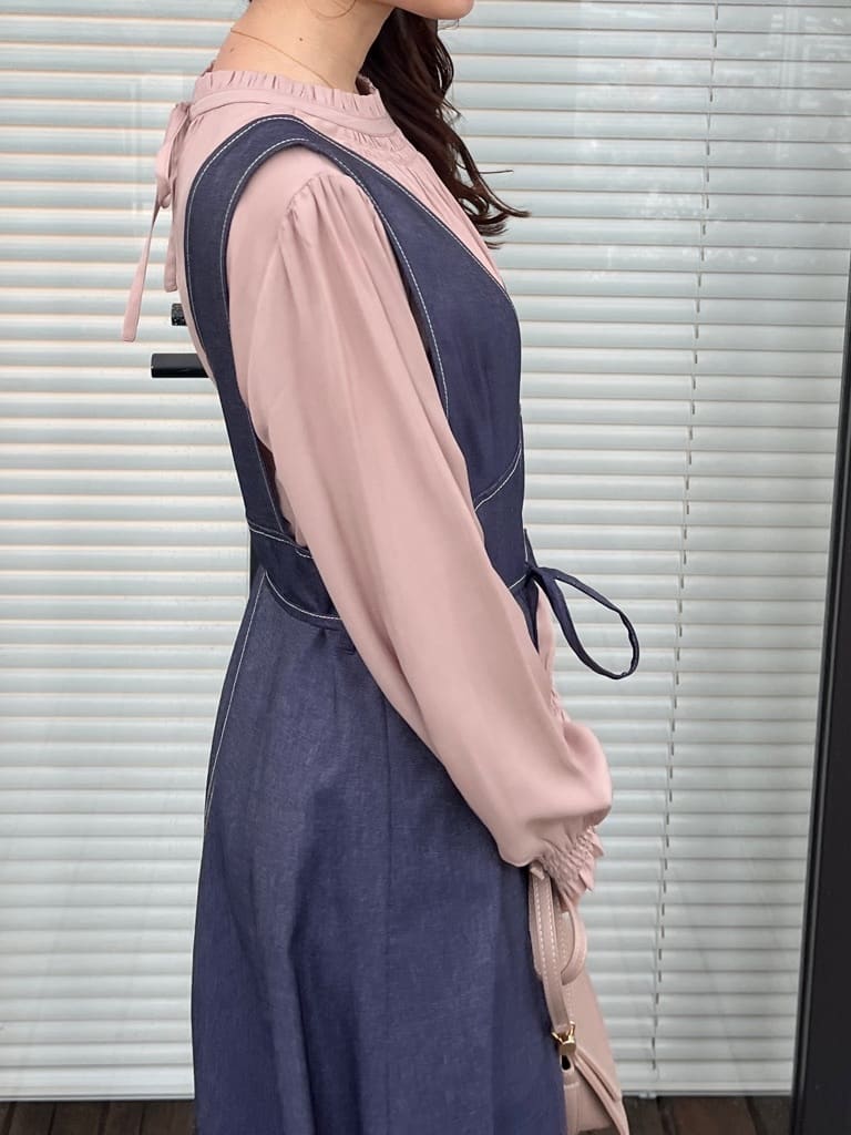 はばさんの「Couture brooch｜【前後2WAY・洗える】RTピケ リボン ブラウス」を使ったコーディネート