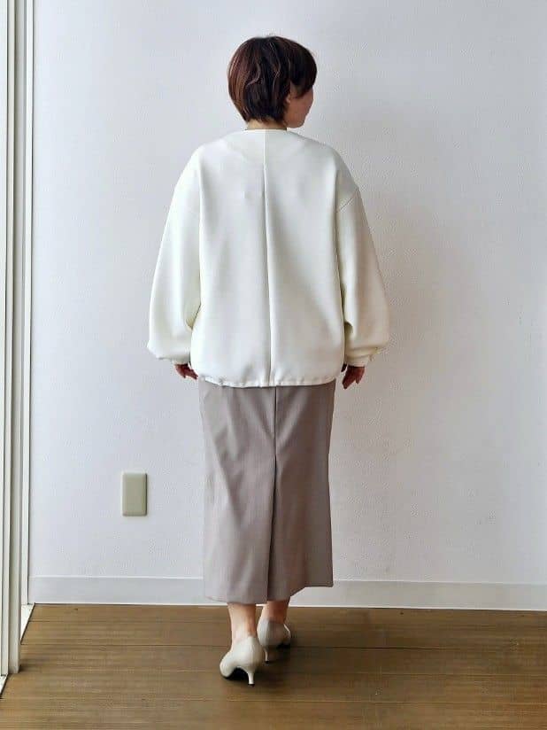 やじまさんの「UNTITLED｜◆【ゆったり/洗える】クロップドニットプルオーバー」を使ったコーディネート