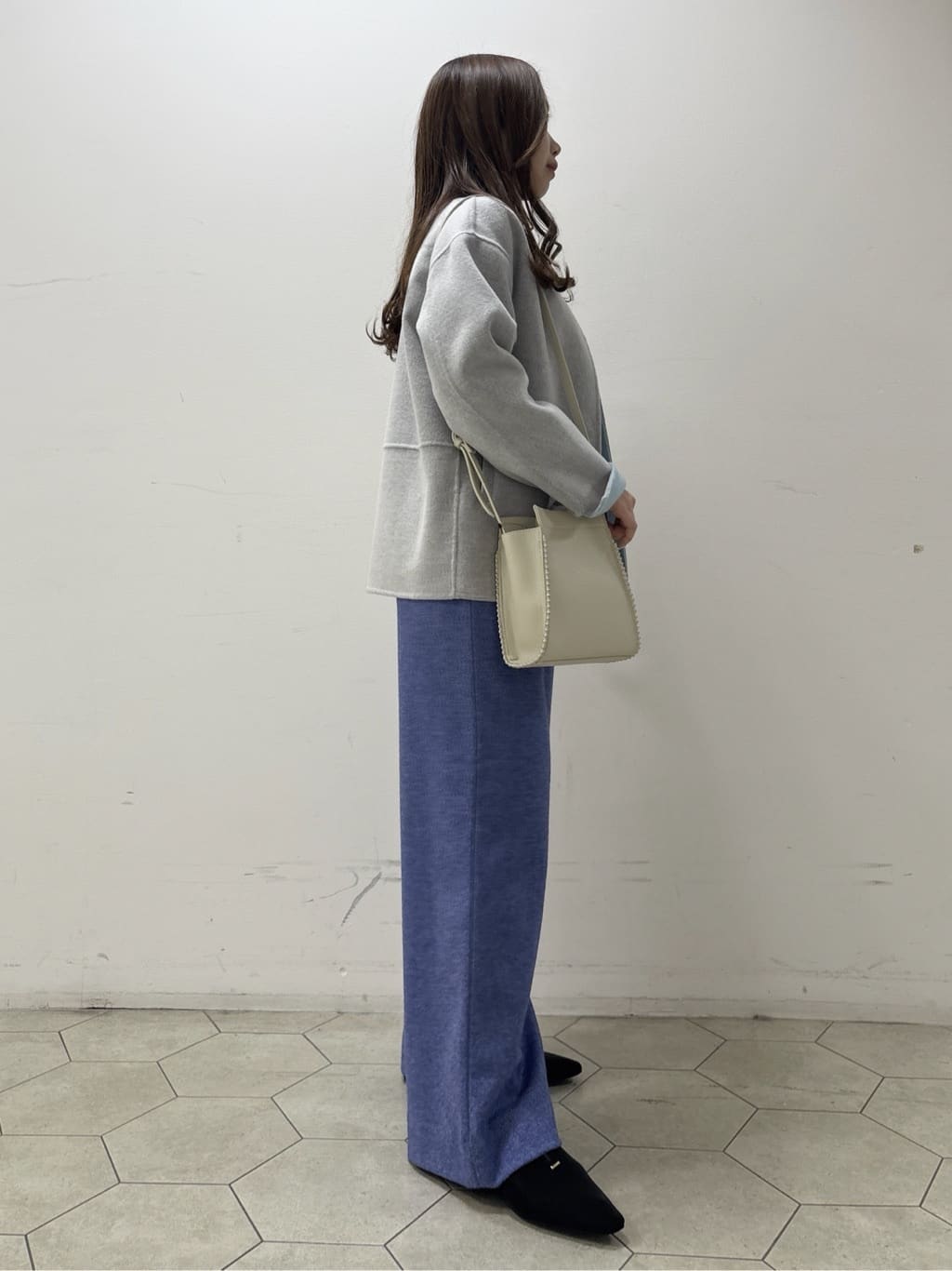 kahoさんの「INDIVI｜【配色デザイン／ショート丈】ウールリバー ノーカラーコート」を使ったコーディネート