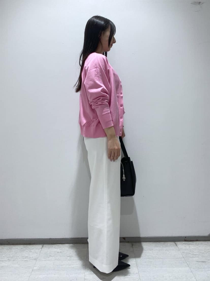 meiさんの「INDIVI｜【洗える／アンサンブル可能】シンプルデザインニット」を使ったコーディネート