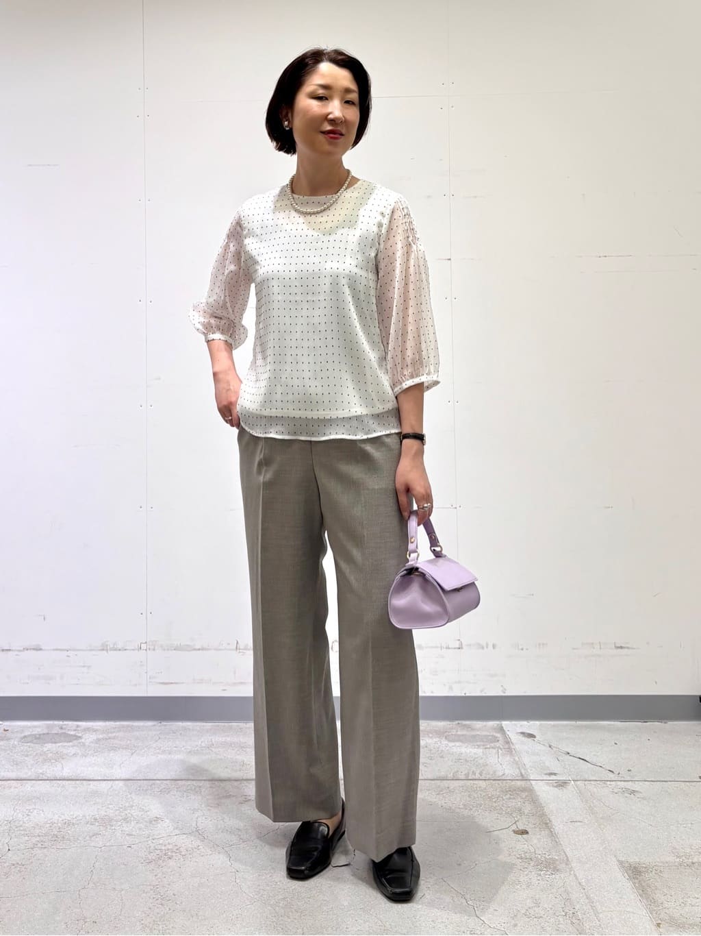 yuriさんの「INDIVI｜フロッキードットブラウス」を使ったコーディネート