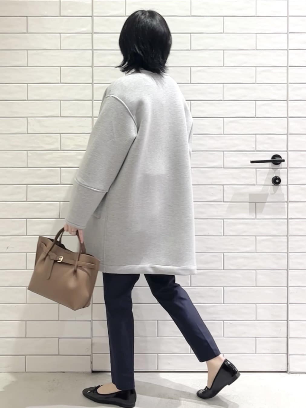 しおりさんの「OPAQUE.CLIP｜リバーシブル配色ノーカラーコート【洗濯機OK】」を使ったコーディネート