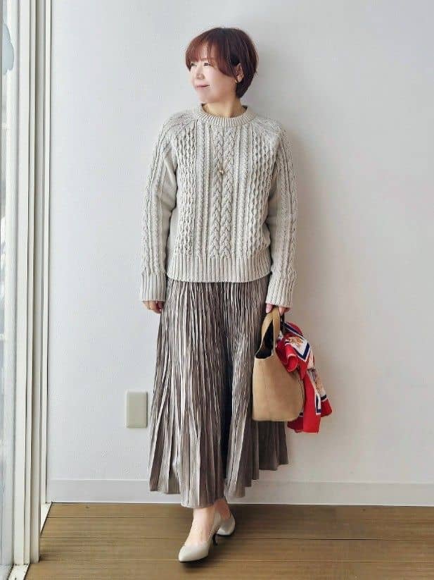 やじまさんの「UNTITLED｜【洗える】スポンディッシュ ケーブル柄ニット」を使ったコーディネート