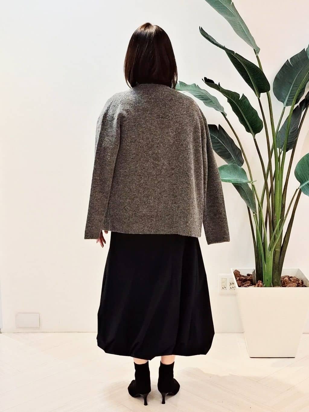 YuKaRiさんの「UNTITLED｜【トレンド/柔らかな素材感】ビスチェセットカーディガン」を使ったコーディネート