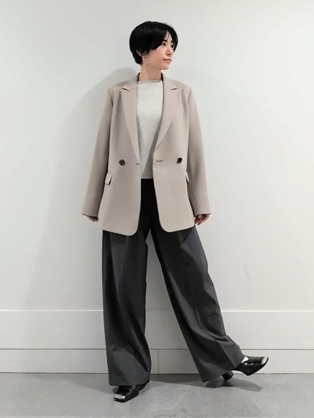 ミズタさんの「UNTITLED｜◆【洗える/ストレッチ性】ダブルブレストジャケット」を使ったコーディネート