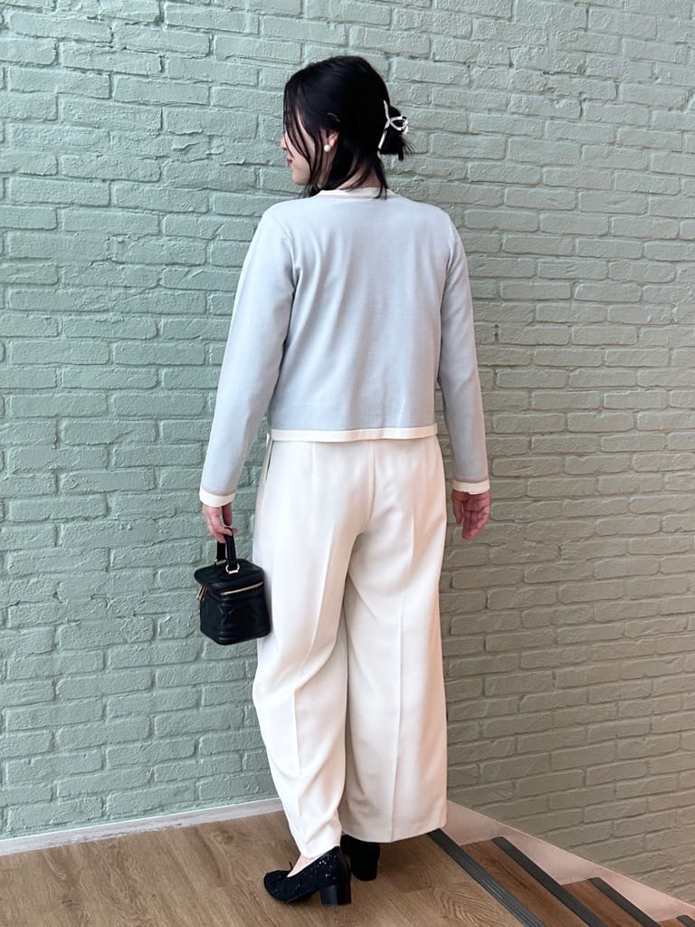 shinoさんの「Couture brooch｜【綿100％・洗える】パリジェンヌ プリントTシャツ」を使ったコーディネート