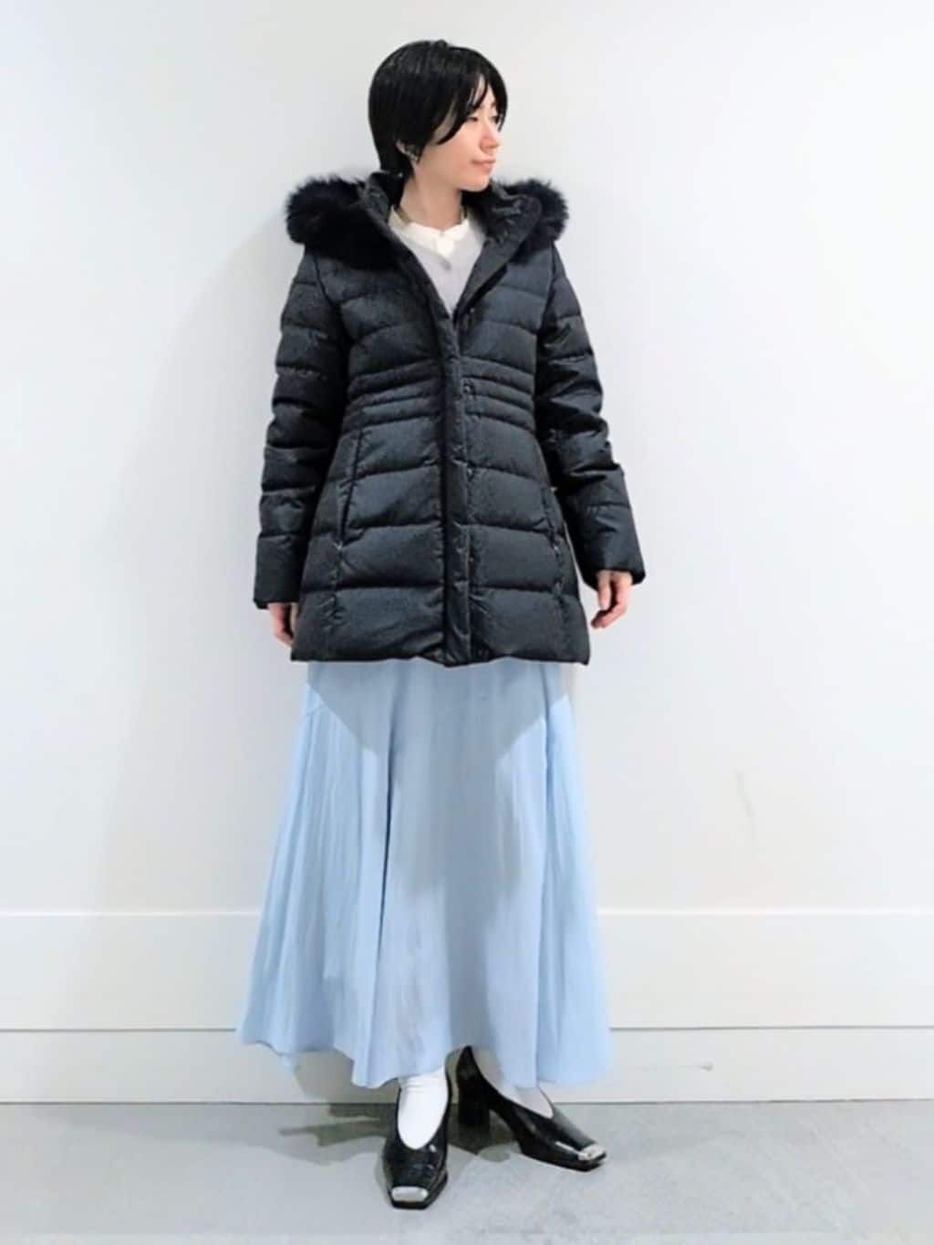 ミズタさんの「UNTITLED｜【はっ水機能/フード取り外し可】ミディダウンコート」を使ったコーディネート