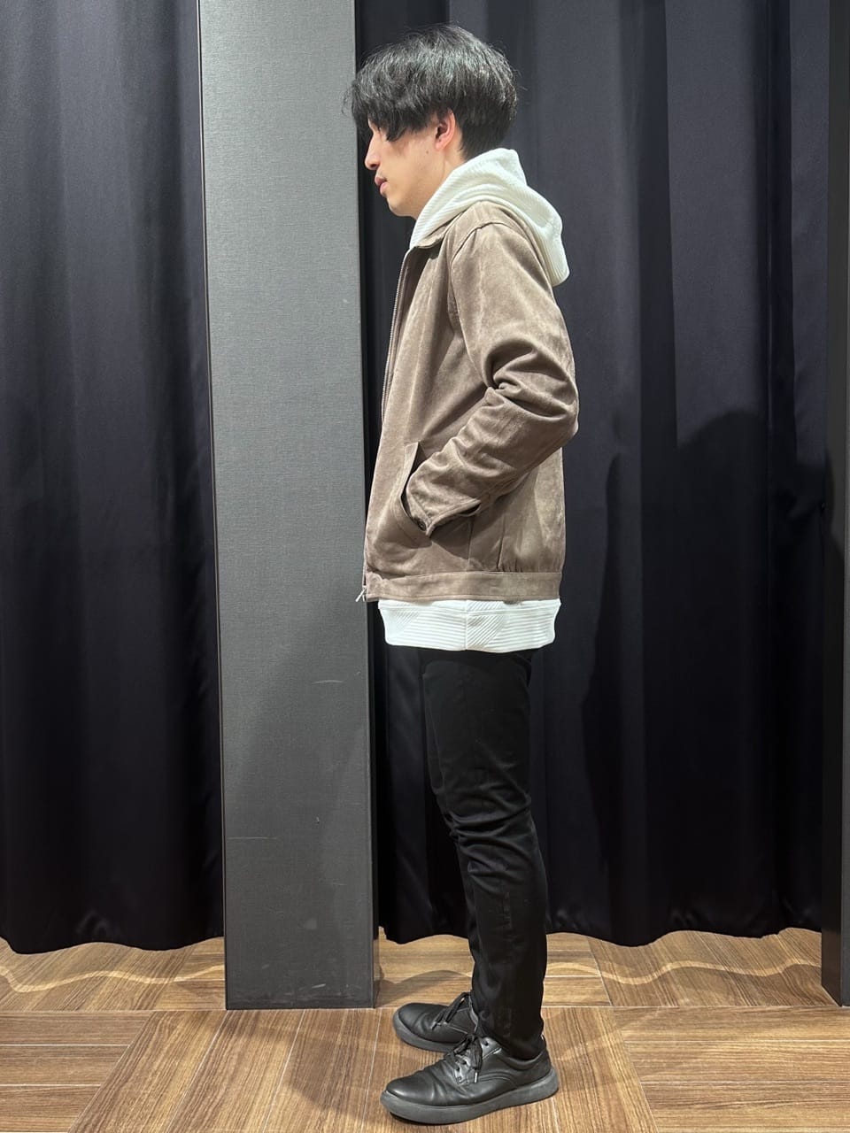 tomoyaさんの「THE SHOP TK｜【さりげない表情が、品よく映える。】ふくれジャカードパーカ」を使ったコーディネート