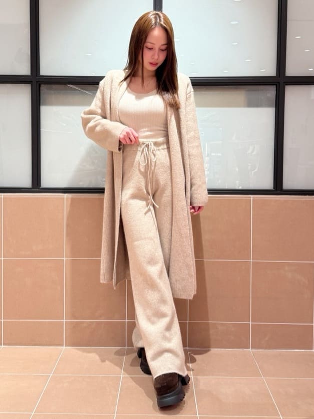 MIRINAさんの「ESPERANZA｜レースアップバックル厚底ブーツ」を使ったコーディネート