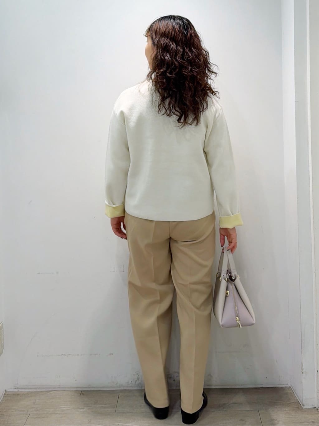 sumicaさんの「OPAQUE.CLIP｜イージーワイドパンツ【洗濯機OK】」を使ったコーディネート