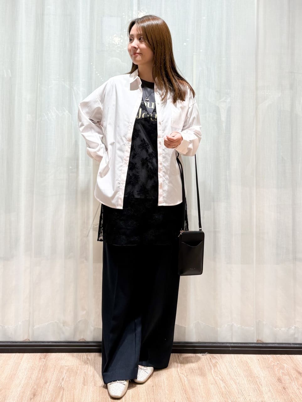 かなさんの「OPAQUE.CLIP｜ロゴプリントロングTシャツ【洗濯機OK】」を使ったコーディネート