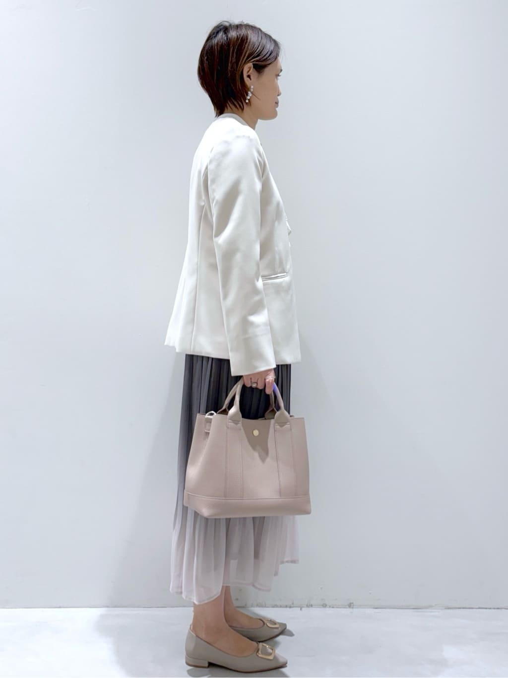 こじさんの「OPAQUE.CLIP｜《通勤／セットアップ対応》 Vネックジャケット／ダブルクロス【洗濯機OK】」を使ったコーディネート