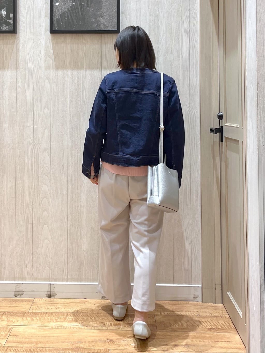 shirayuuuさんの「SHOO･LA･RUE｜【洗濯機可/S-LL/インしなくても着られる】1枚で決まる　レイヤード風スウェットライクニット」を使ったコーディネート