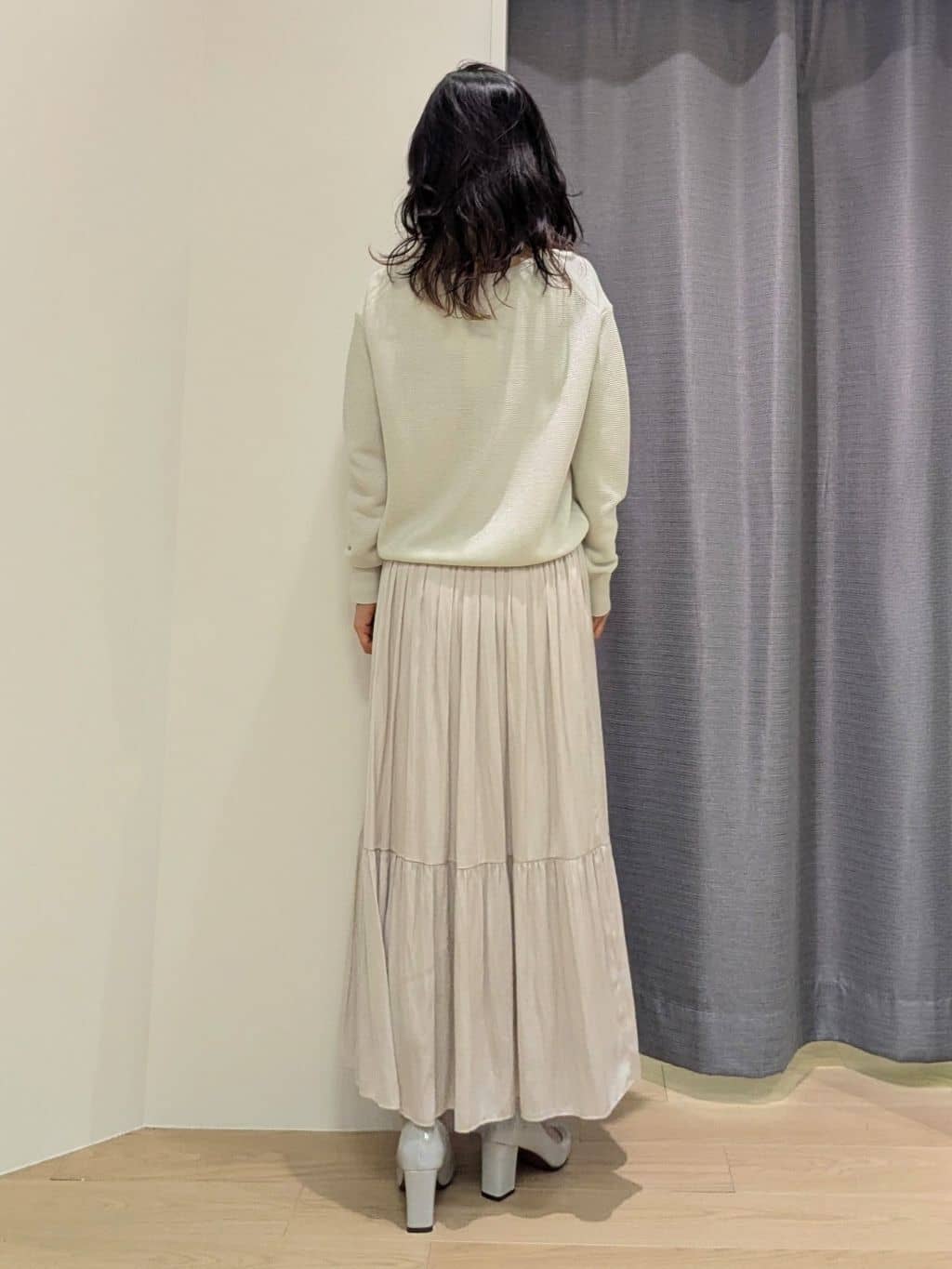 miiさんの「INDIVI｜【洗える／軽量】きらめきVネックニット」を使ったコーディネート