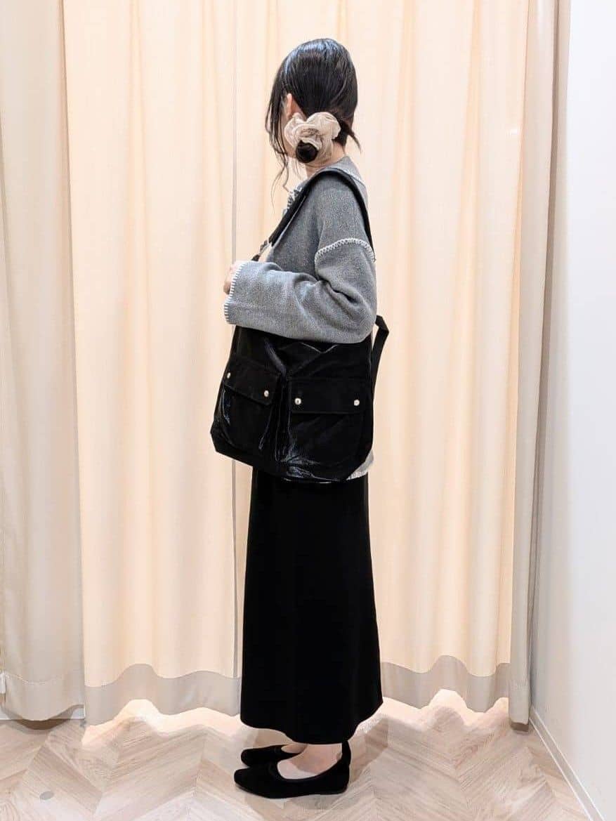 hinaさんの「SHOO･LA･RUE｜【洗濯機可/セットアップ可/毛玉になりにくい】心地よく穿ける ニットナロースカート」を使ったコーディネート
