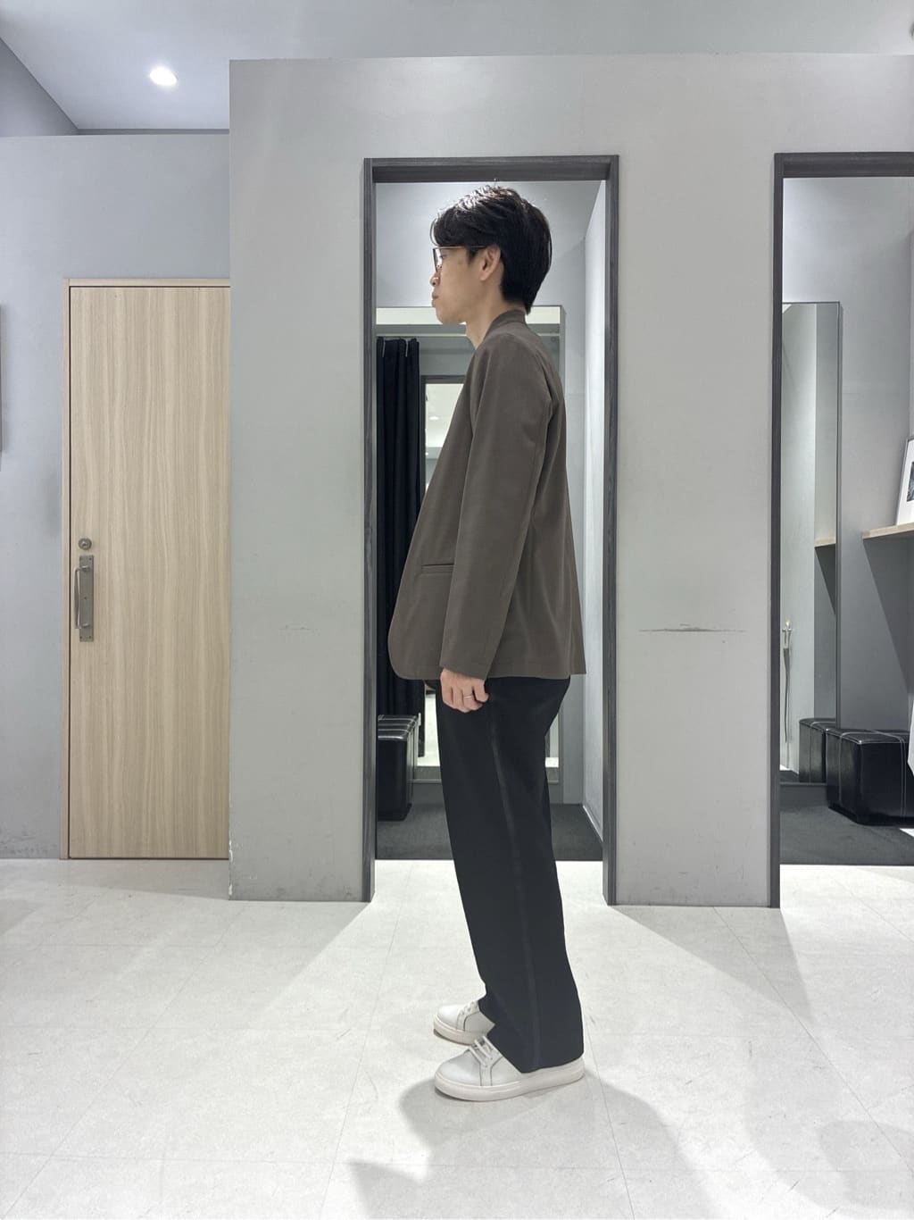わいずみさんの「TAKEO KIKUCHI｜【ON／OFF兼用】CARREMANファブリック ノーカラージャケット」を使ったコーディネート