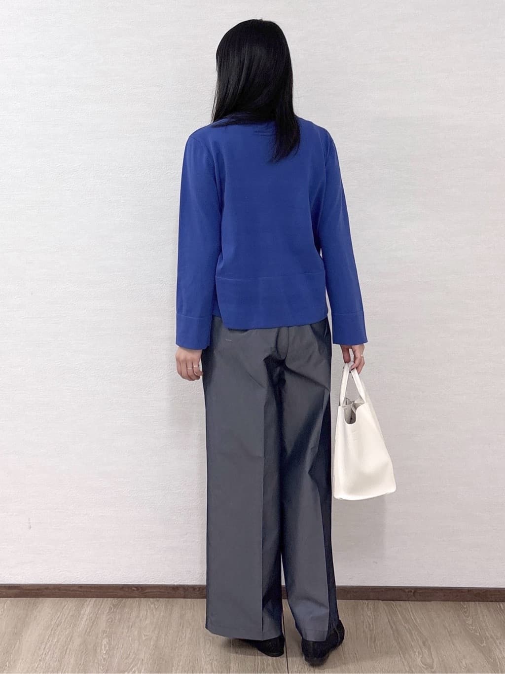 sachikoさんの「OPAQUE.CLIP｜リラクシーボートネックニット／オーガニックコットン混【洗濯機OK／UVケア】《5col》」を使ったコーディネート