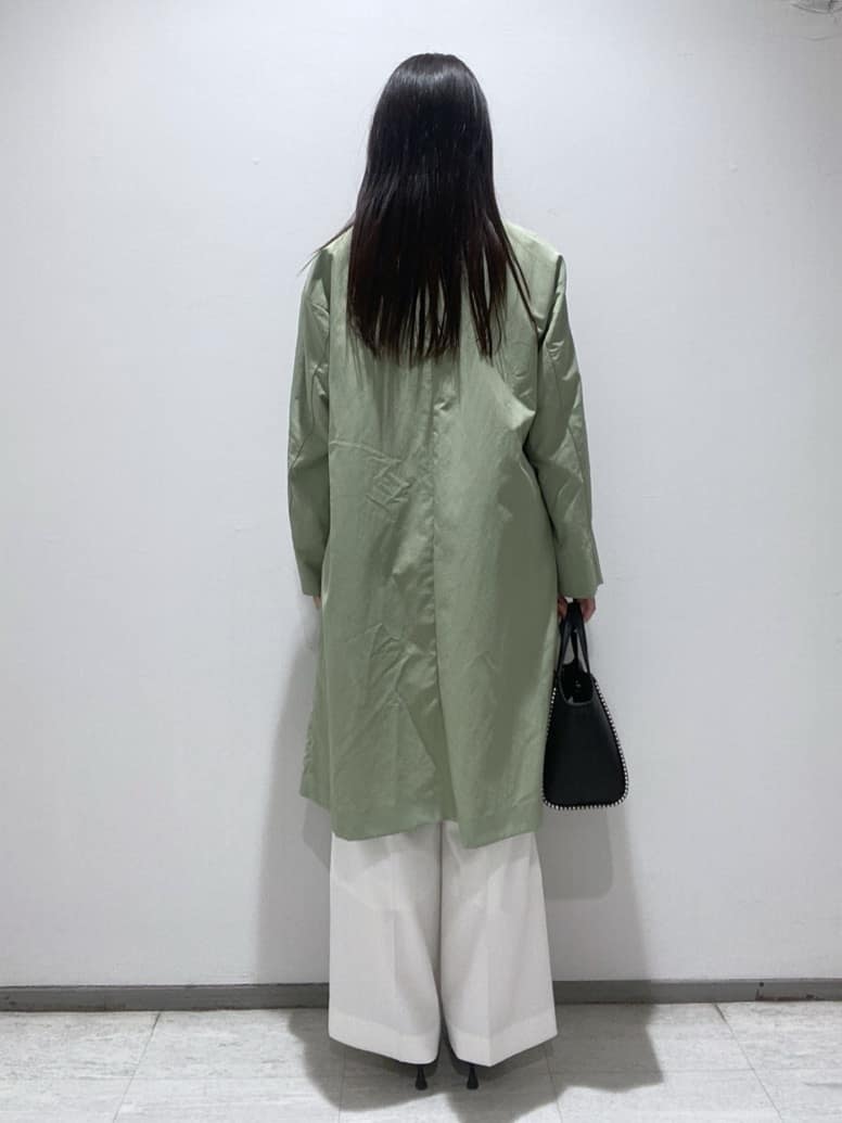 meiさんの「INDIVI｜【SETUP可能】モダンフラワー柄キャンディスリーブブラウス」を使ったコーディネート
