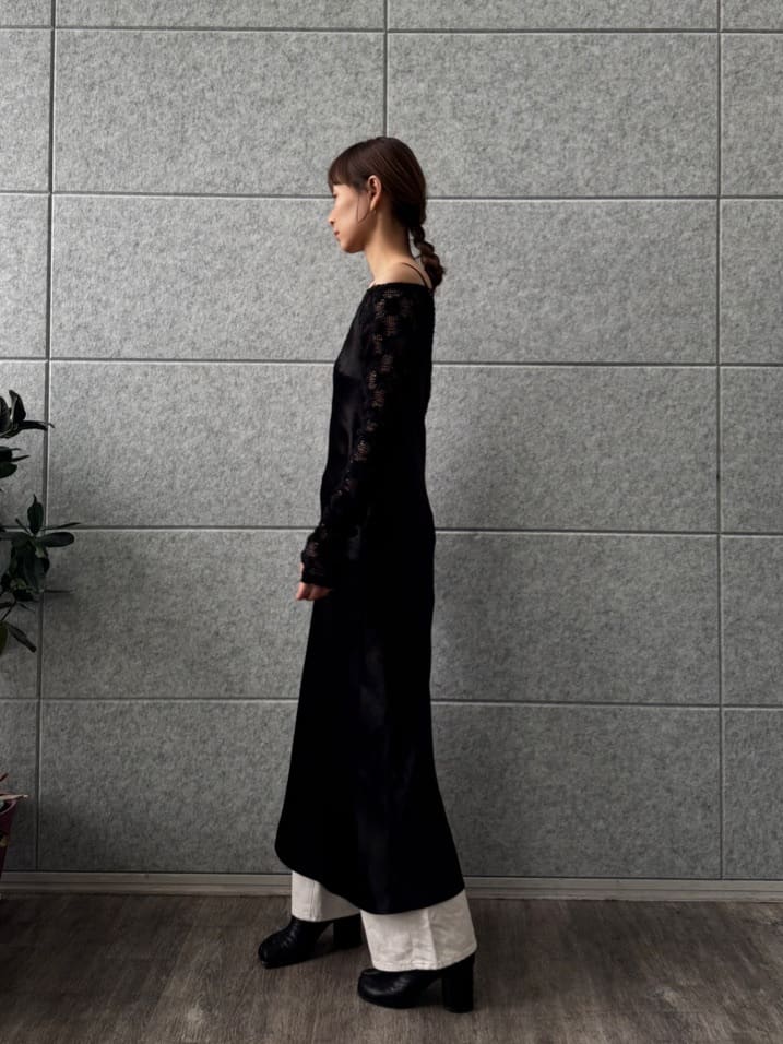 designer yukaさんの「CODE A｜satin cami dress」を使ったコーディネート