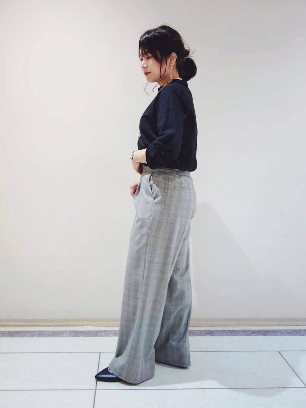 TOMOMIさんの「INDIVI｜フラップポシェット」を使ったコーディネート