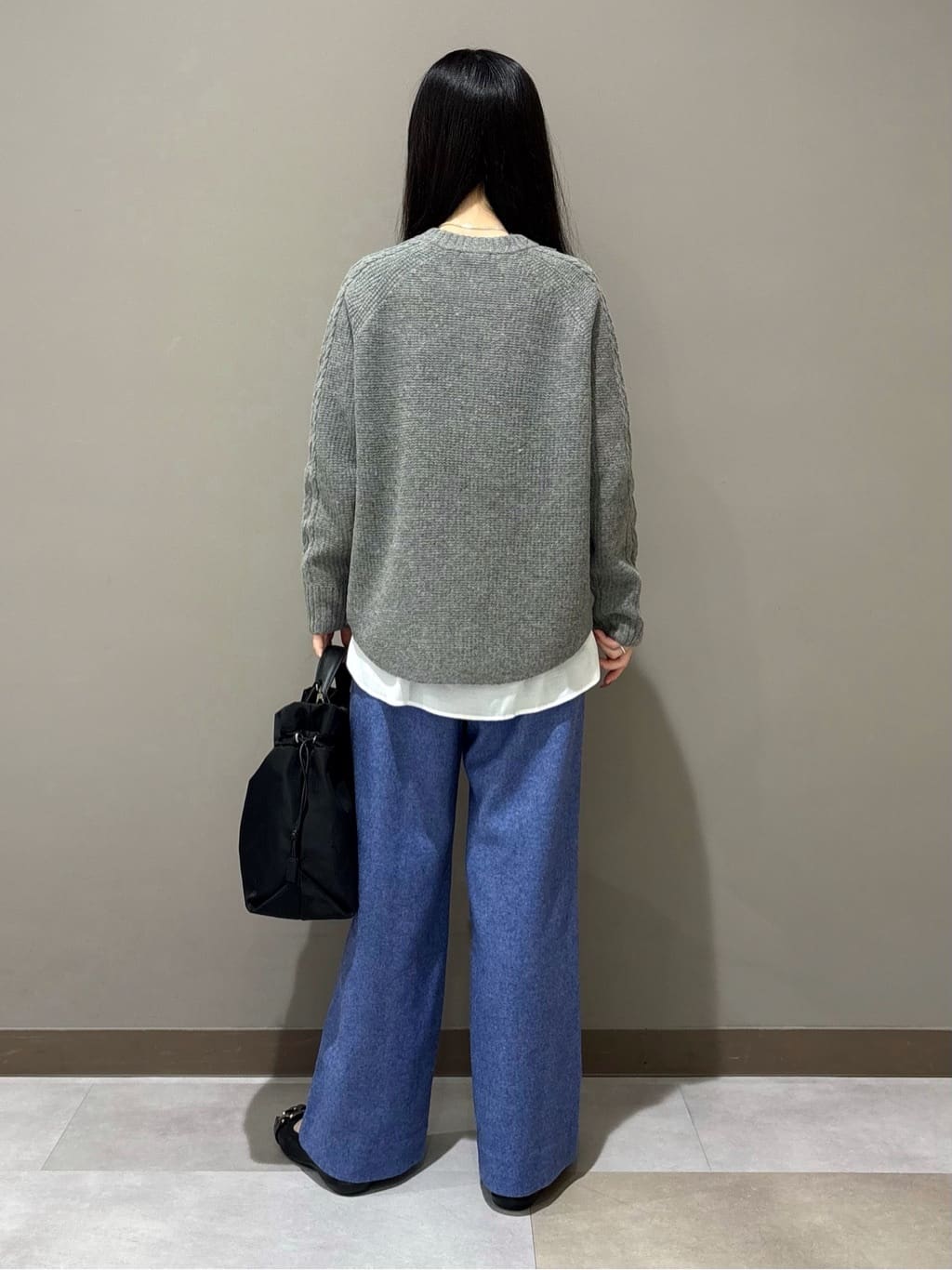 KEIKOさんの「INDIVI｜【名品／撥水／抗菌防臭】ショート丈リサイクルダウンコート」を使ったコーディネート