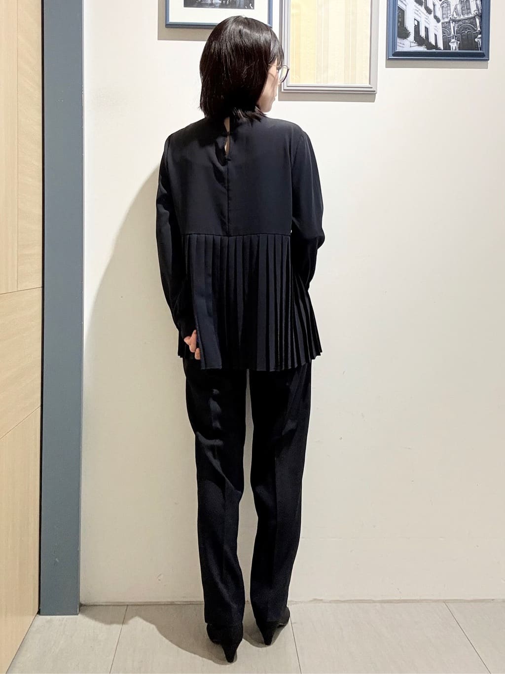 さあやさんの「grove｜【マシンウォッシュ/防シワ/UVカット】裾プリーツ取り外しボウタイブラウス」を使ったコーディネート