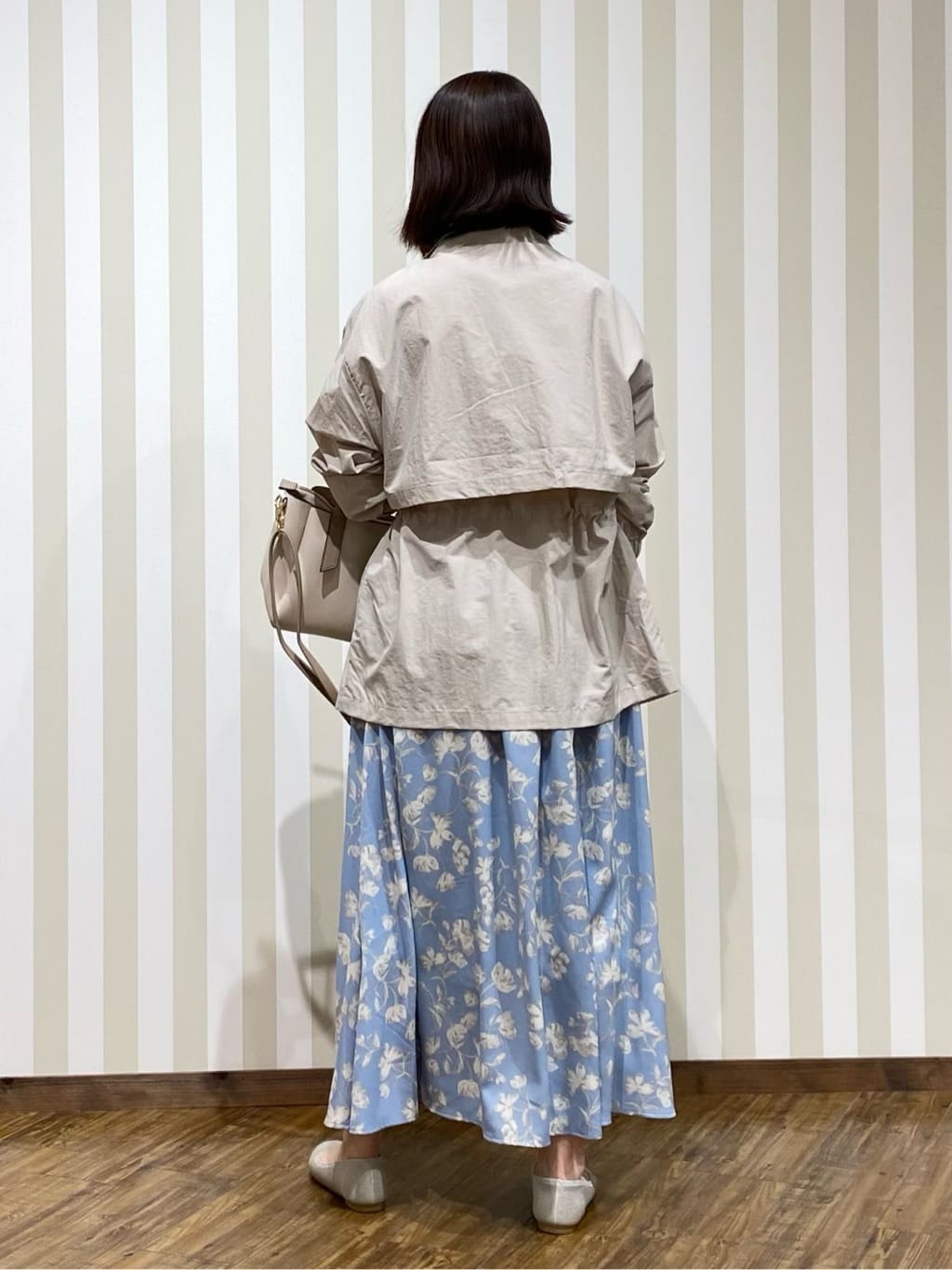 SAOさんの「SHOO･LA･RUE｜【着丈選べる】ふんわり揺れる アソート柄フレアスカート」を使ったコーディネート