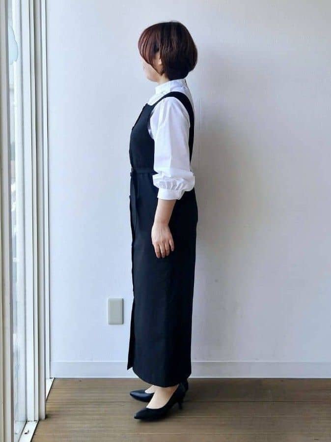 やじまさんの「UNTITLED｜【定番人気/はっ水/洗える】タスランショートトレンチコート」を使ったコーディネート