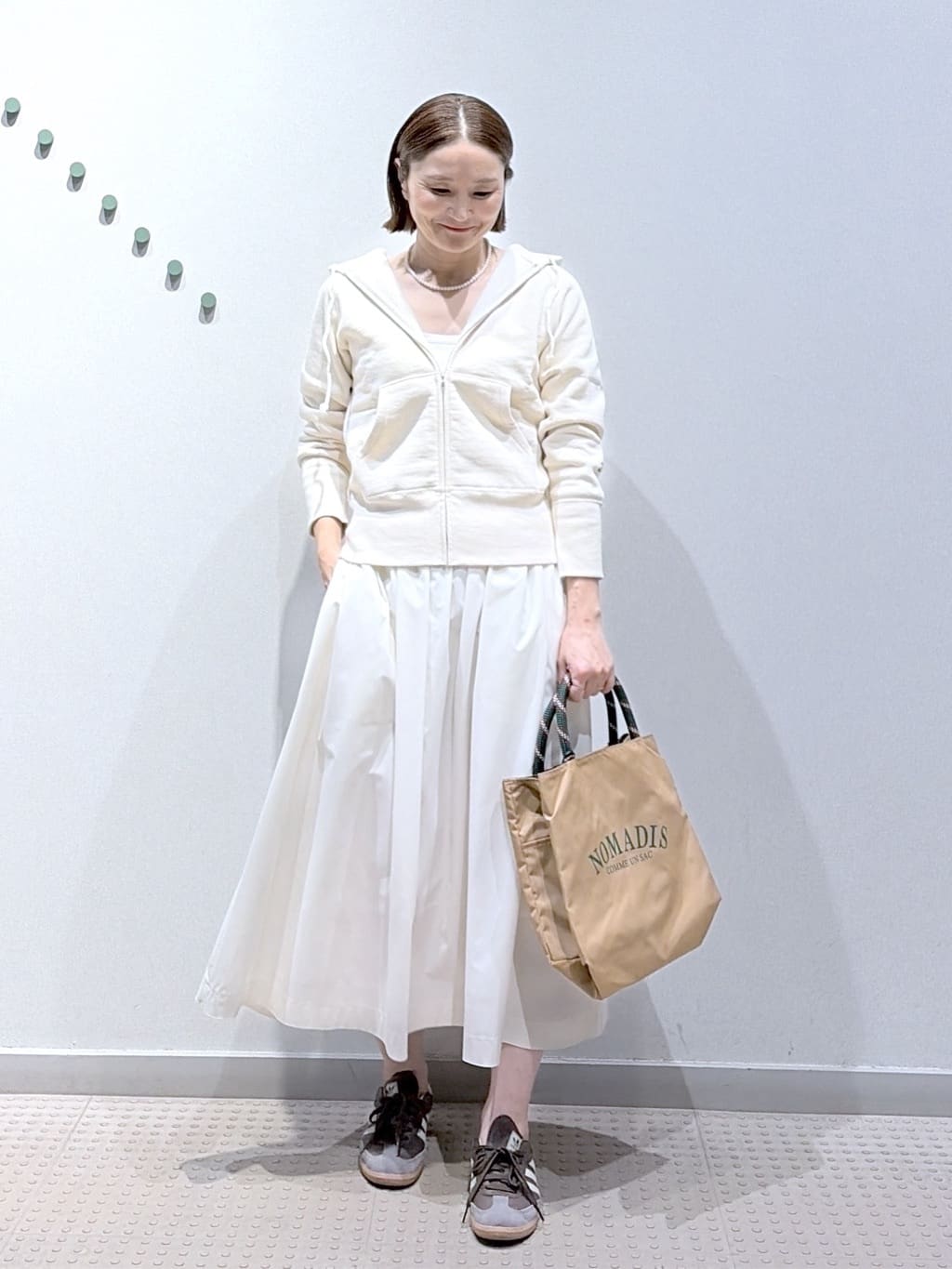 yoshikadoさんの「DRESSTERIOR｜デキシー吊裏毛ジップアップパーカ」を使ったコーディネート