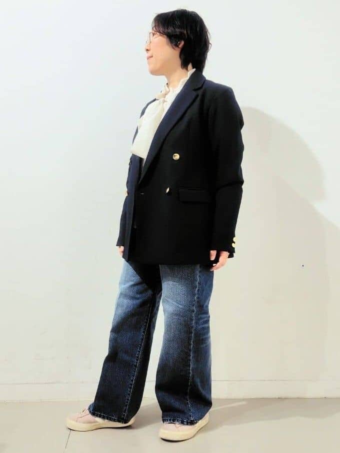 kodamaさんの「THE SHOP TK｜【通勤にもデイリーにも】CAVIAN 金ボタンダブルブレストジャケット」を使ったコーディネート