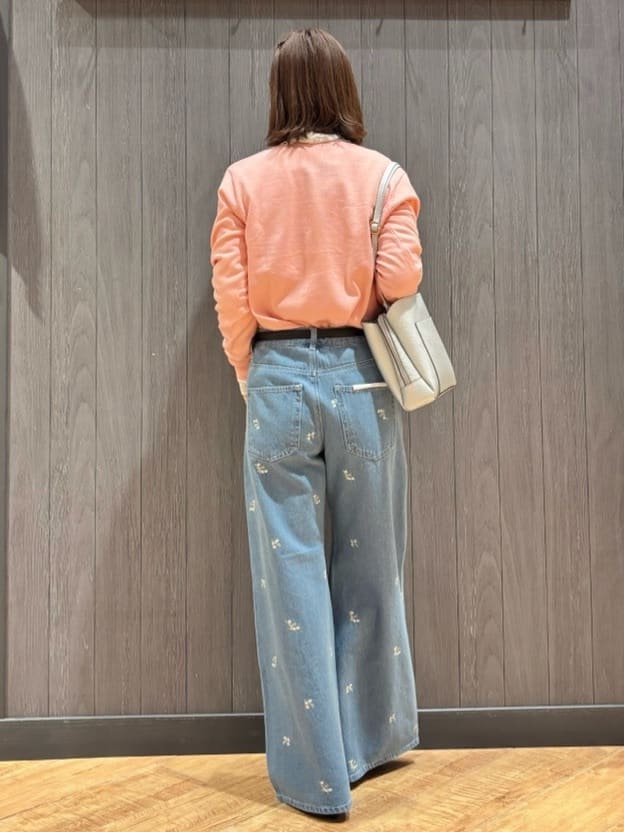 meiさんの「SHOO･LA･RUE｜【軽量/高レビュー】見た目よりもたっぷり入る ふわっと軽い3層ショルダー」を使ったコーディネート