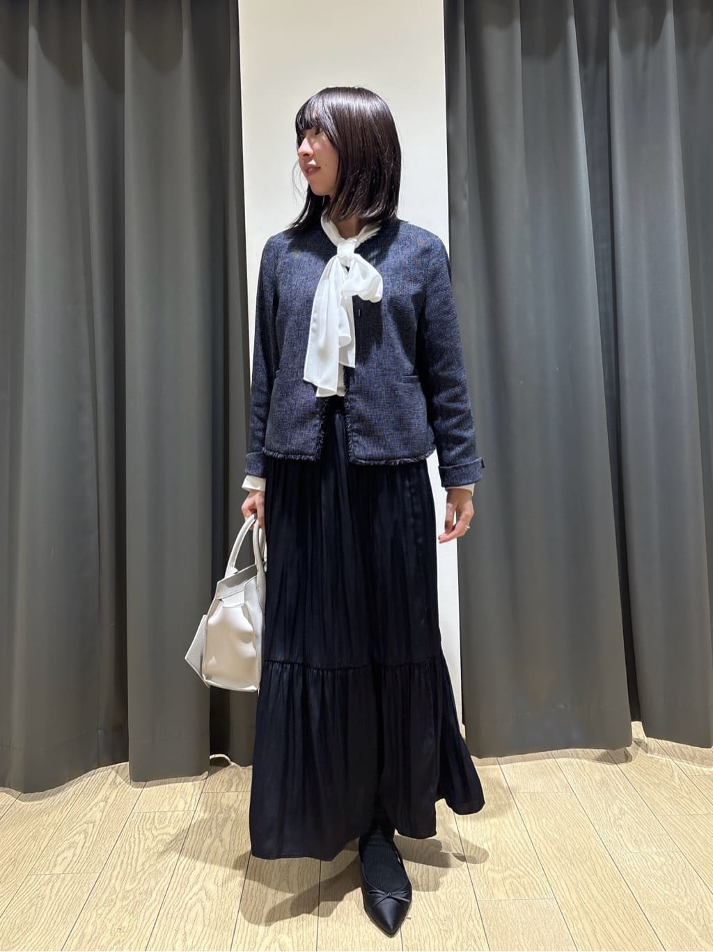 Yoshimiさんの「INDIVI｜【洗える】ジョーゼットボウタイブラウス」を使ったコーディネート