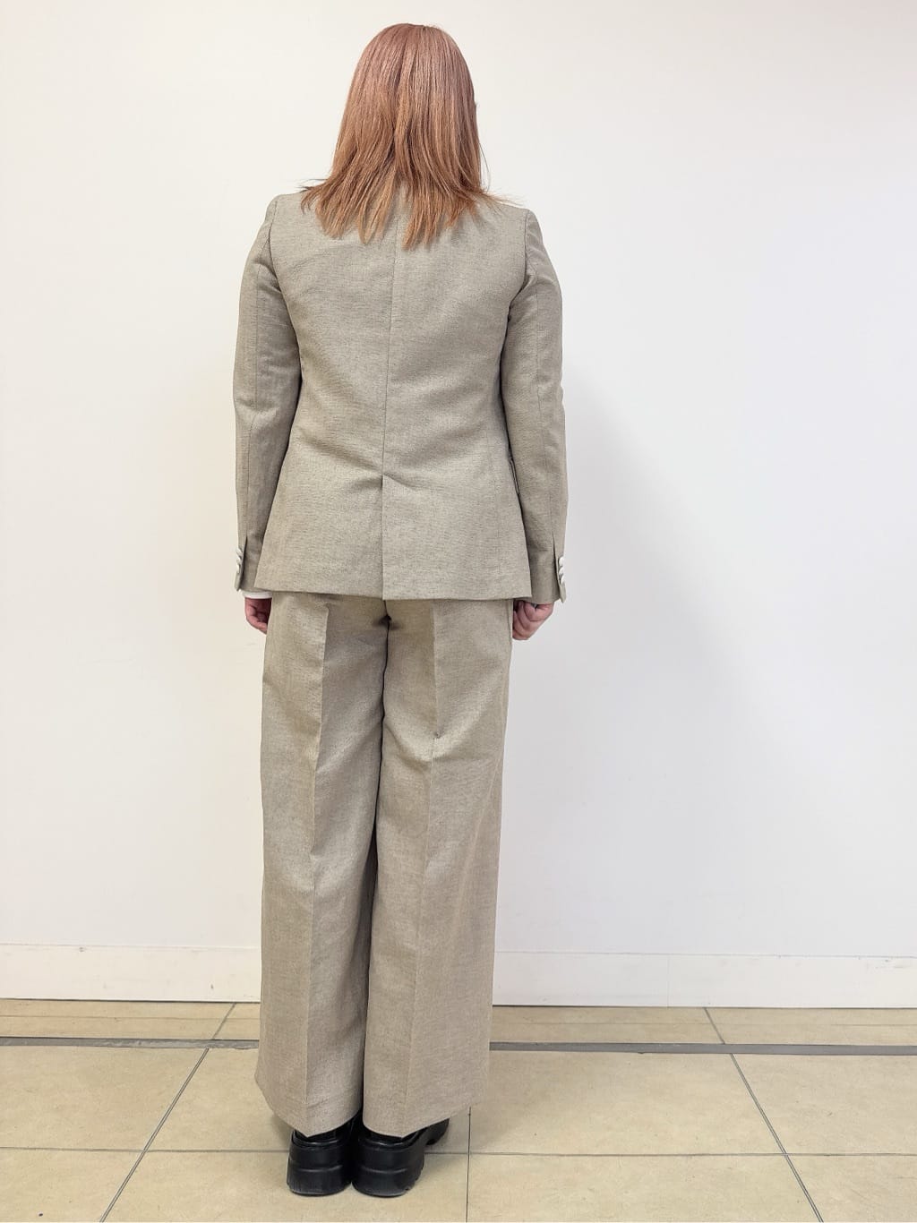 なかもとあきさんの「DRESSTERIOR｜【セットアップ可】リネンブレンドダブルブレストジャケット」を使ったコーディネート