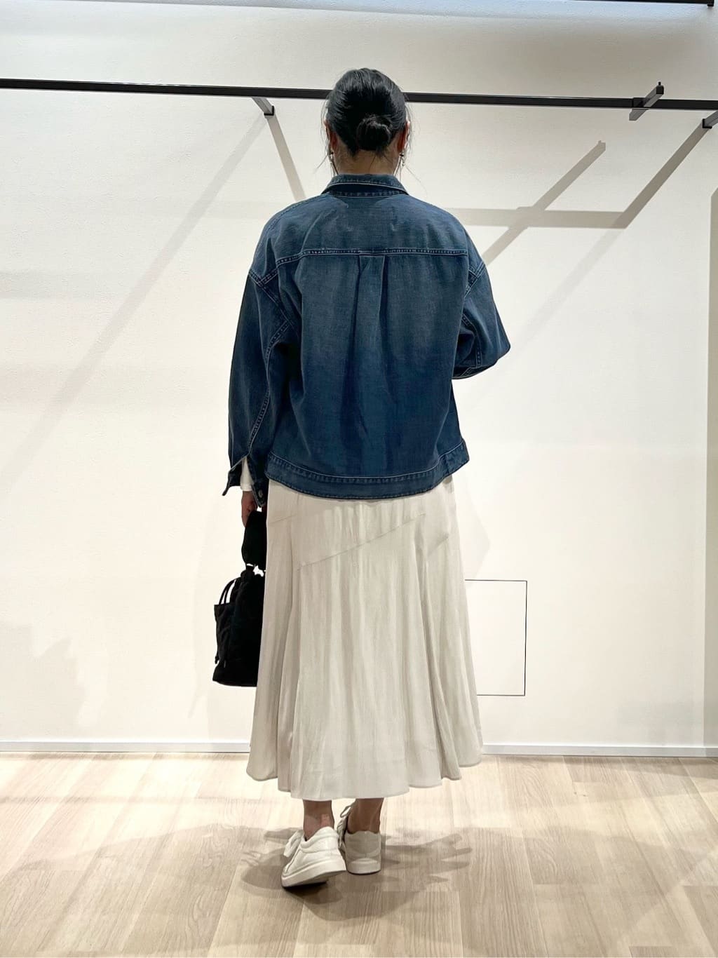 TOMOMIさんの「UNTITLED｜【Healthy DENIM】別注Bran／デニムジャケット」を使ったコーディネート