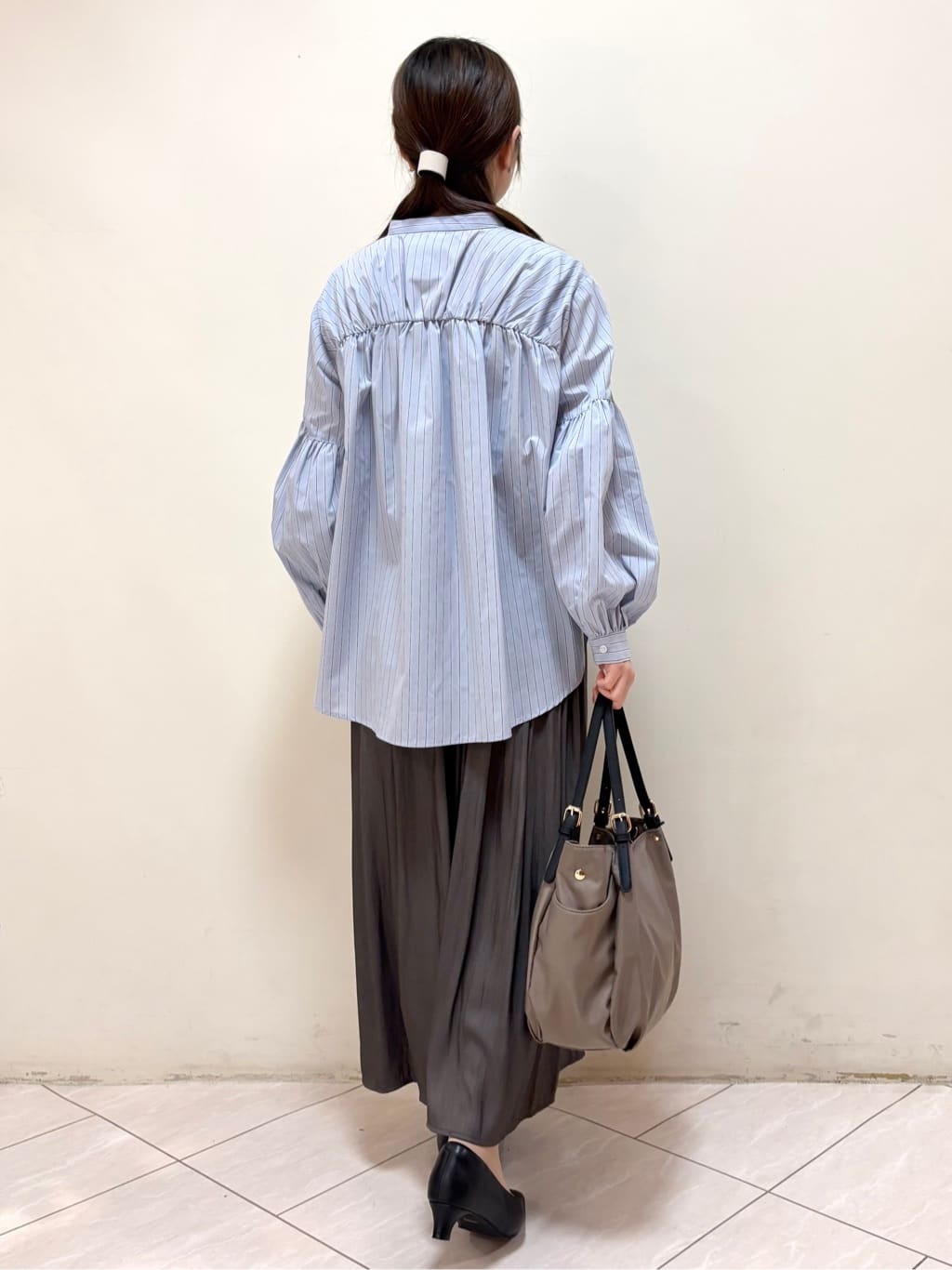 mikiさんの「Reflect｜【レイヤードにおすすめ◎】バンドカラーボリュームスリーブシャツ」を使ったコーディネート