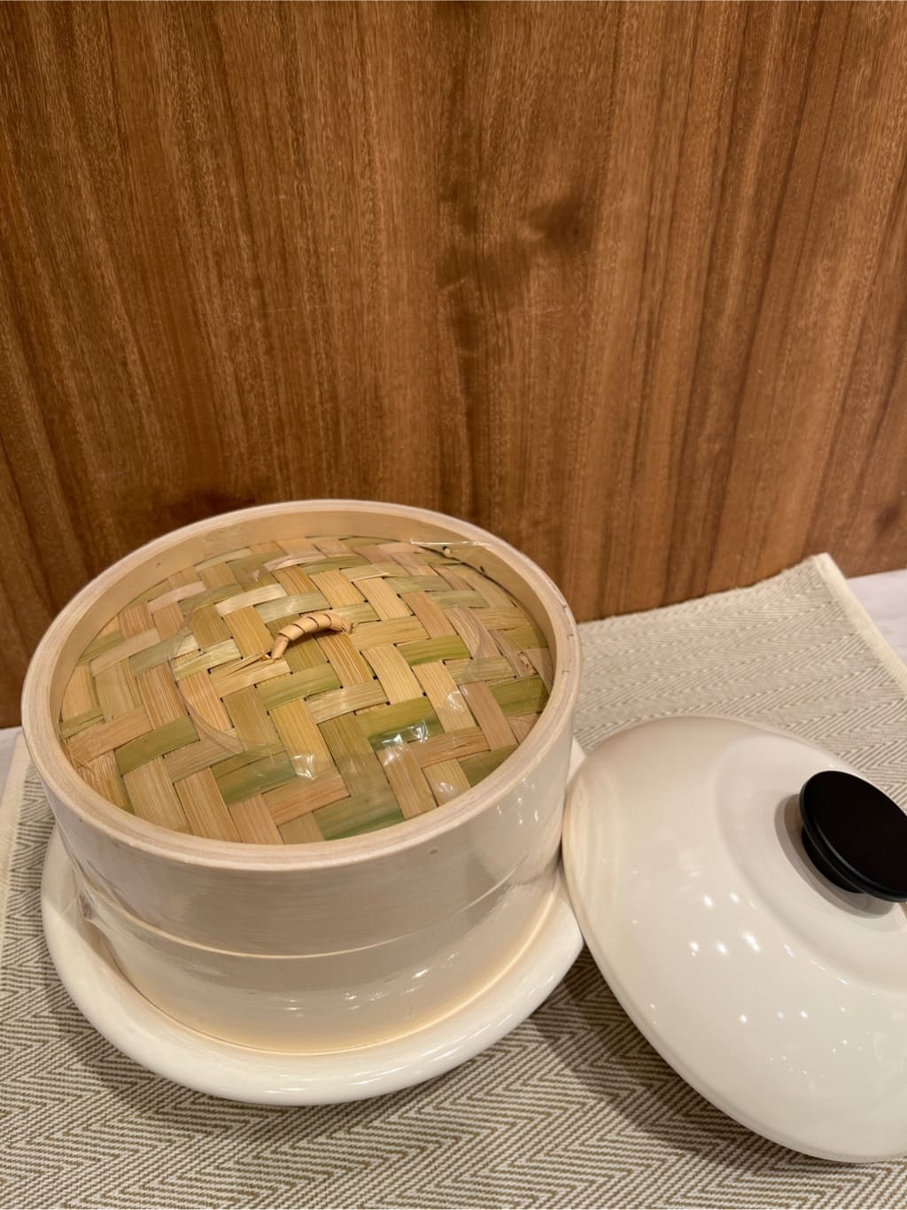 アリオ川口さんの「212 KITCHEN STORE｜ココナベせいろセット 小 WH ＜野田琺瑯 ＞」を使ったコーディネート