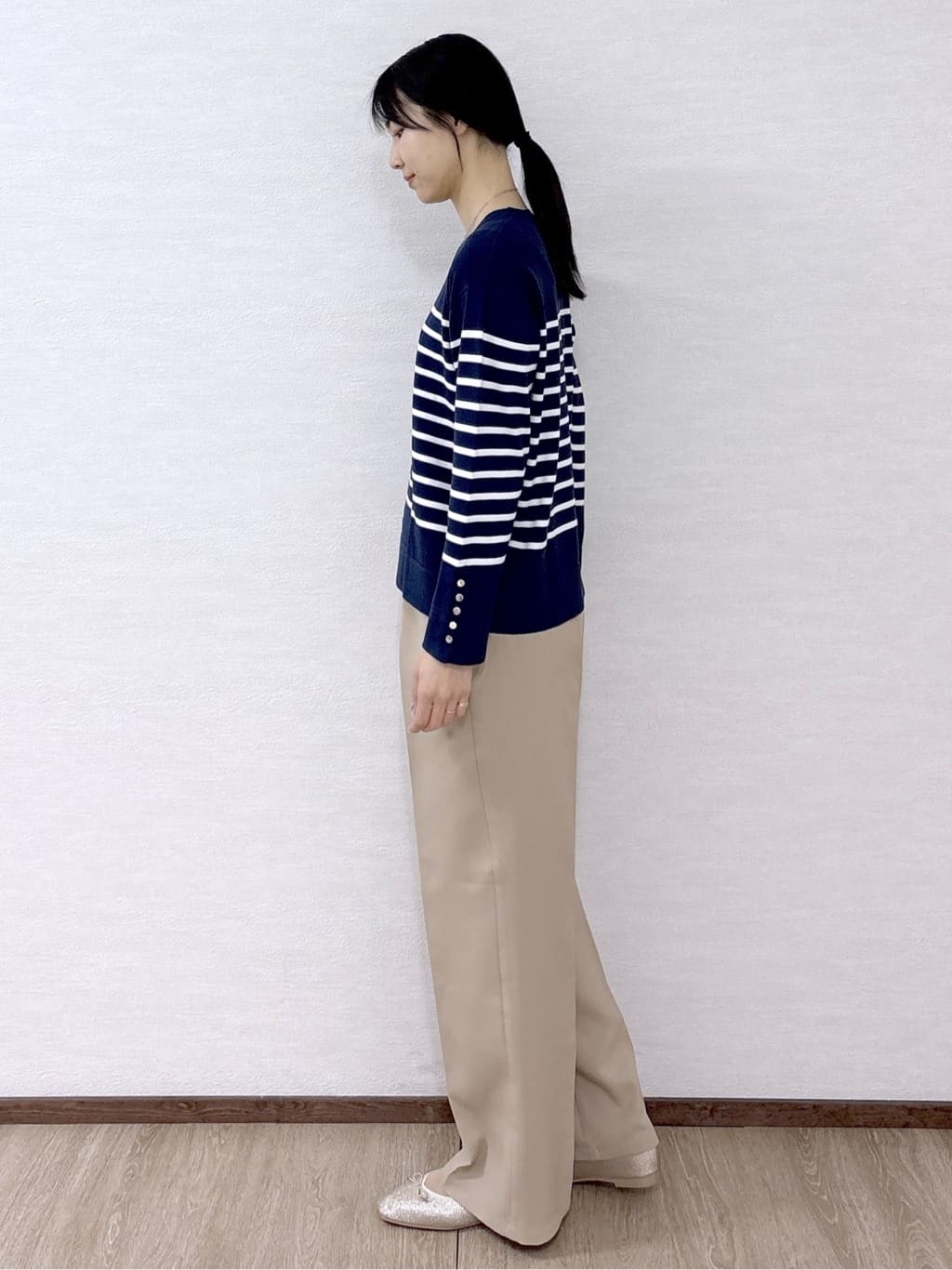 sachikoさんの「OPAQUE.CLIP｜金ボタン使いリラクシーニット【洗濯機OK】」を使ったコーディネート