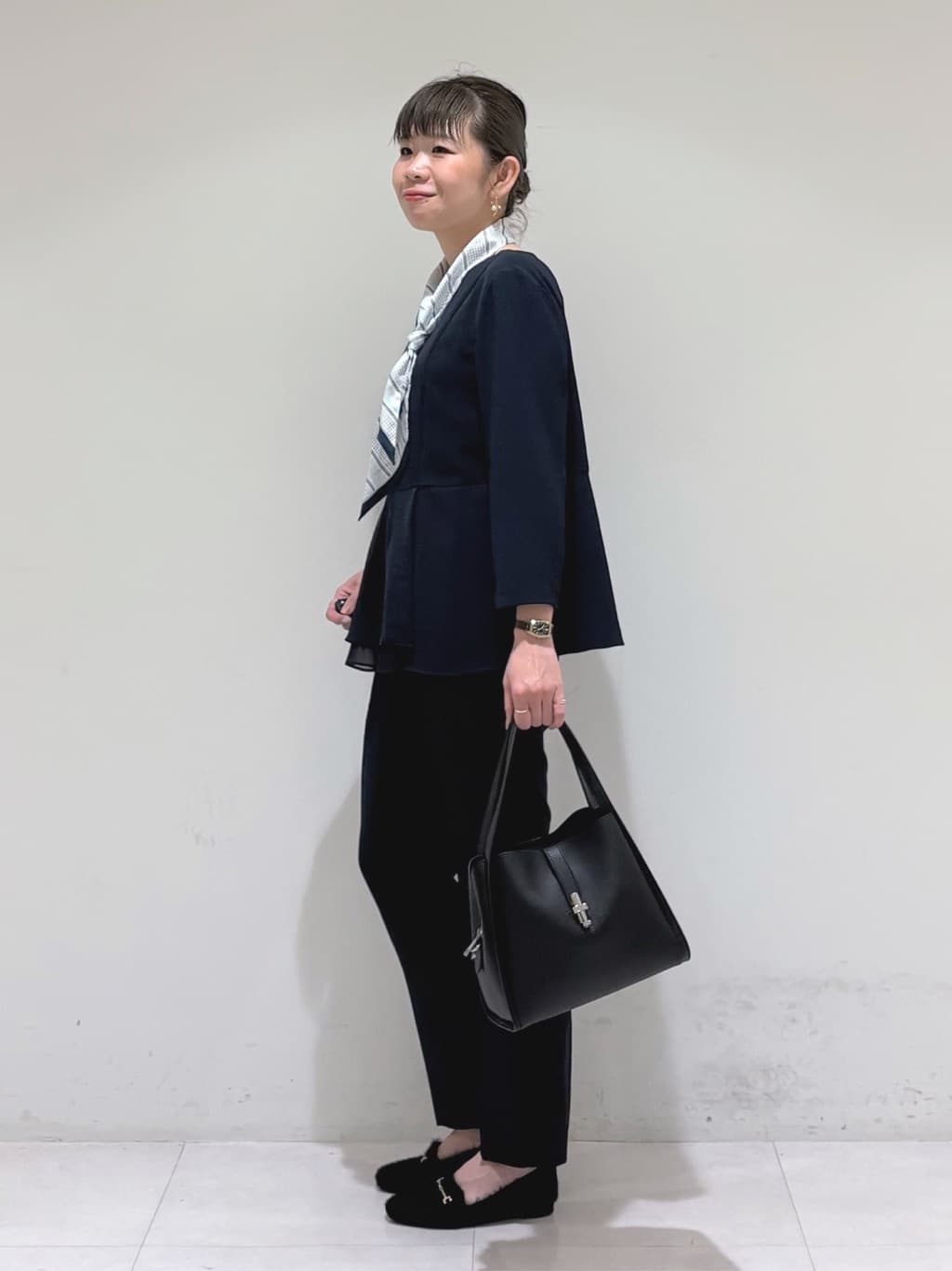 tsuyuさんの「INDIVI｜【2柄展開】柄デザインスカーフ」を使ったコーディネート