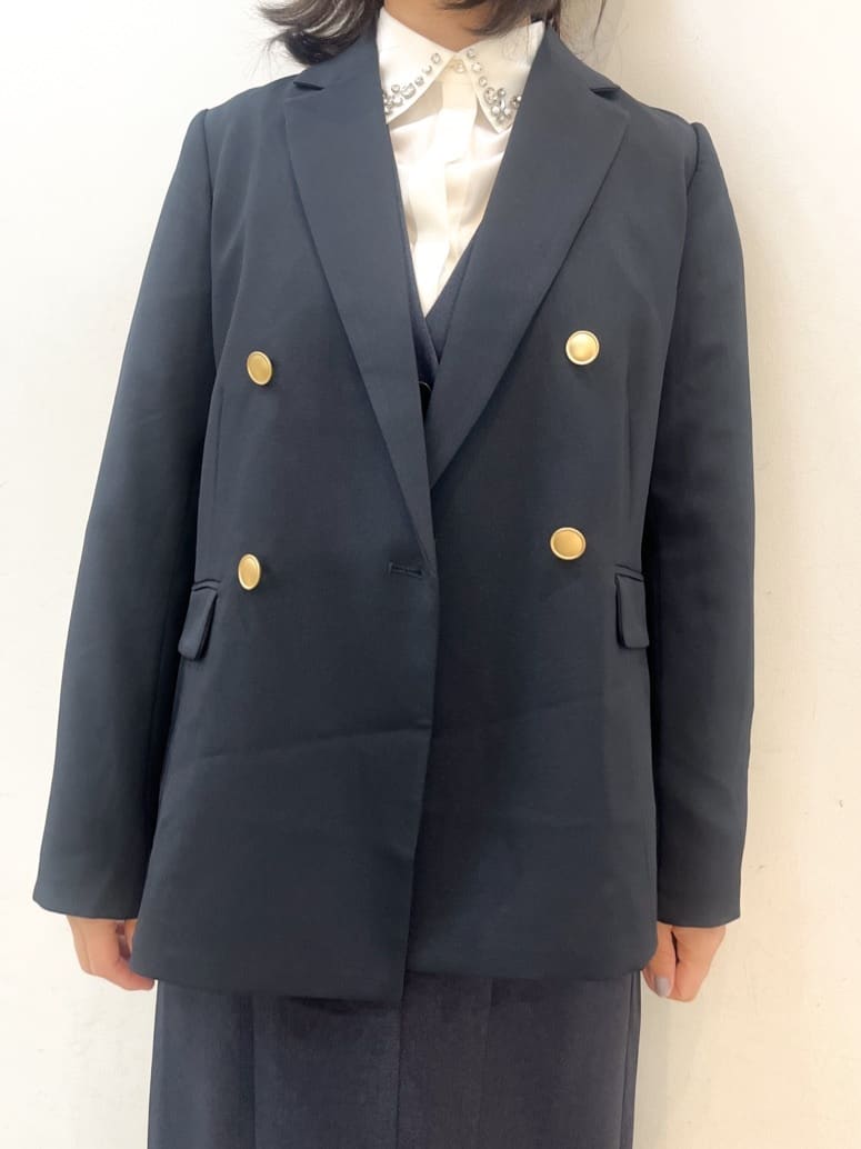 YOさんの「grove｜【マシンウォッシュ/防シワ】ダブルテーラードジャケット【着回しカセット】」を使ったコーディネート