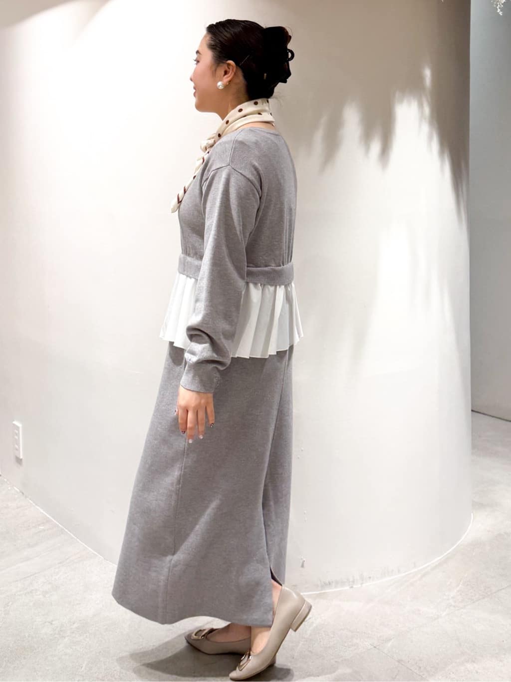 かりんさんの「OPAQUE.CLIP｜ペプラムドッキングニットワンピース【洗濯機OK】」を使ったコーディネート