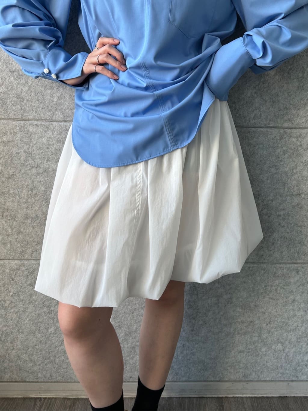 honoka Aさんの「CODE A｜【Re】point neck shirt」を使ったコーディネート