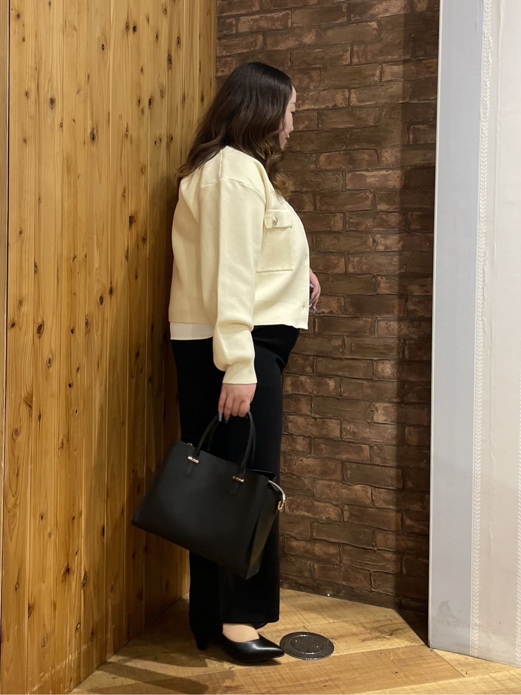 Risaさんの「SHOO･LA･RUE｜【洗濯機可】上品で華やか スタンドフリルブラウス」を使ったコーディネート