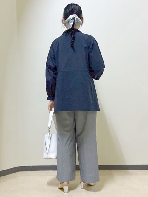  beni_gingerさんの「Reflect｜【通勤／ボウタイ取り外し可】ボウタイ付きバンドカラーブラウス」を使ったコーディネート