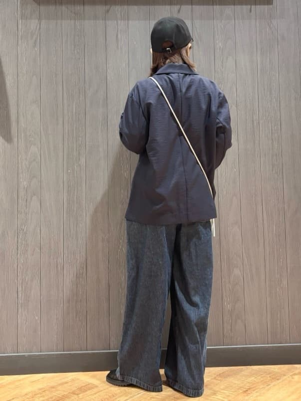 meiさんの「SHOO･LA･RUE｜【洗濯機可/S-LL】キーネックでお顔周りすっきり ざっくり編みカーディガン」を使ったコーディネート