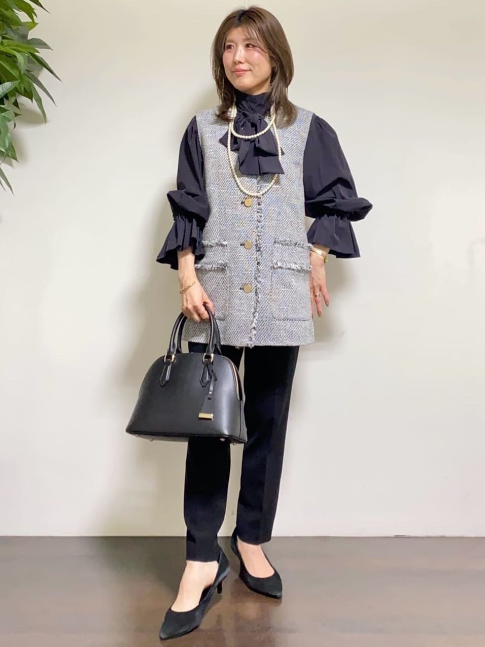 tomoさんの「UNTITLED｜【オンオフ使える】スラブツイード ジレ」を使ったコーディネート