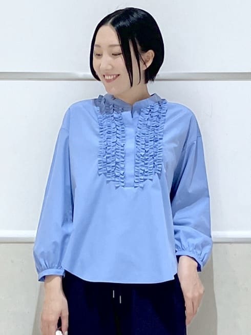 eriko さんの「Dessin｜【着映え/洗える】フロントフリルブラウス」を使ったコーディネート