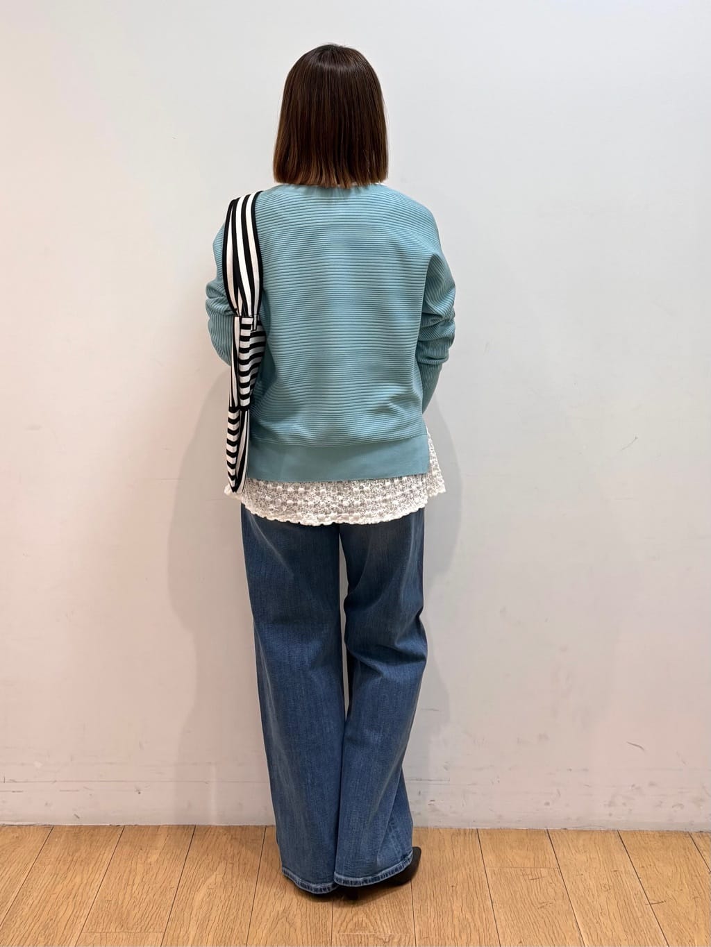 mikkoさんの「INDIVI｜【洗える／キレイ色】体型カバー無縫製ニット」を使ったコーディネート