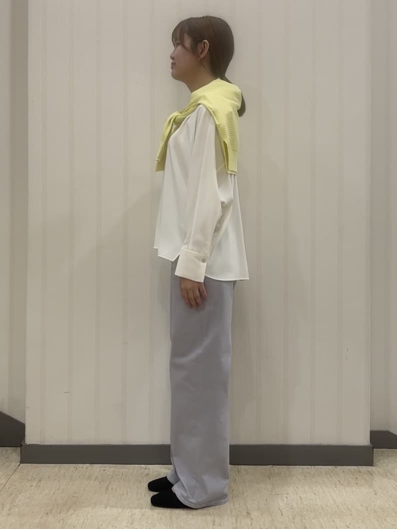 ちひさんの「INDIVI｜【褒められデニム】ワイドストレート デニムパンツ」を使ったコーディネート