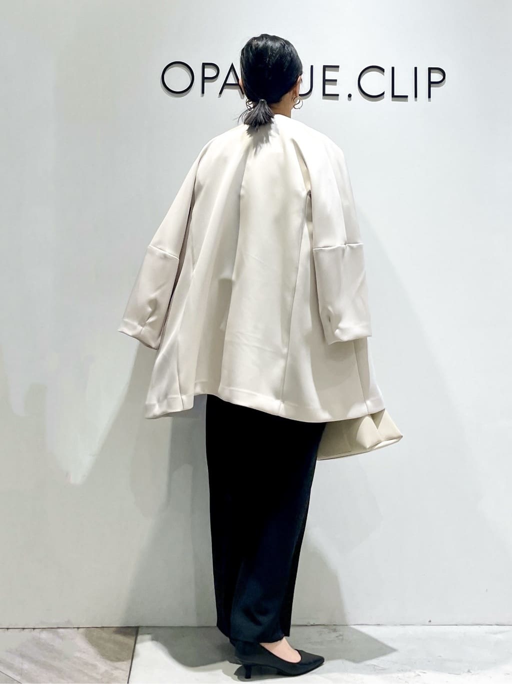 あいさんの「OPAQUE.CLIP｜フォルムスリーブミドルコート【洗濯機OK】」を使ったコーディネート