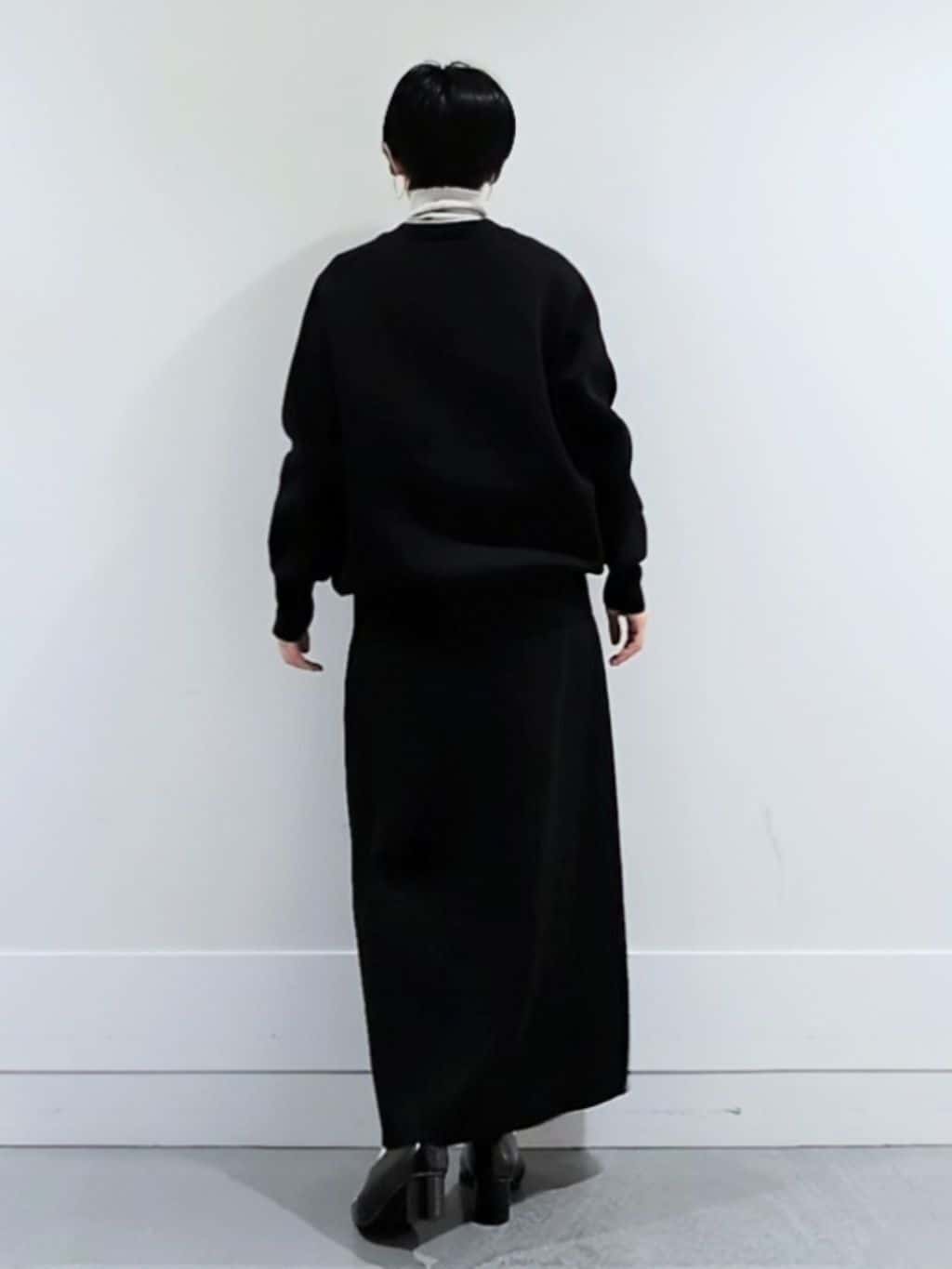 ミズタさんの「UNTITLED｜◆【洗える/レイヤードインナー】ナチュラルテレコハイネックプルオーバー」を使ったコーディネート